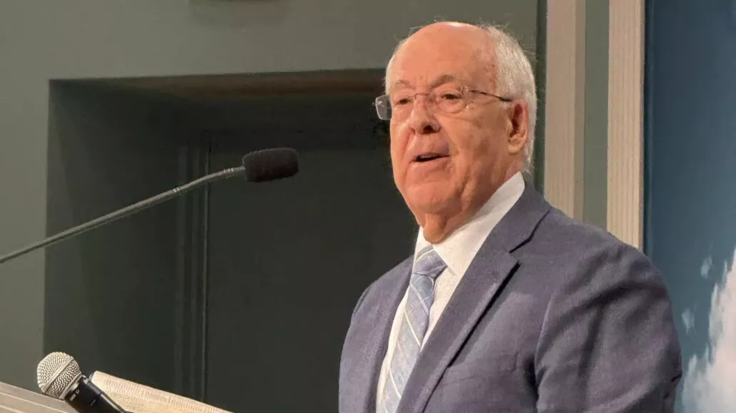 Peter Landless, a Generálkonferencia Egészségügyi Szolgálatok Osztályának nyugalmazott vezetője missziós felhívást intéz a Misszió Hete során